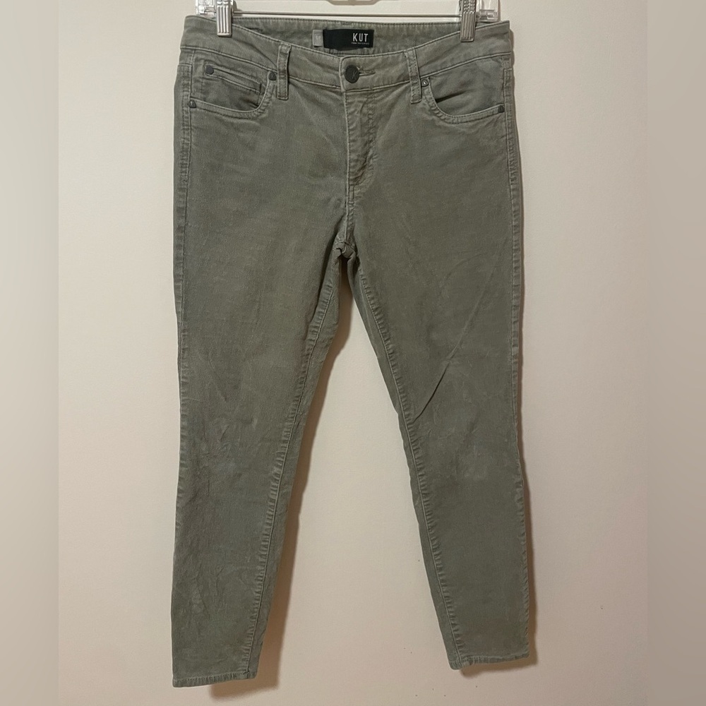 Kut from the Kloth Diana Fab Ab Skinny Olive Green Corduroys 6P